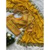 Lanzando un hermoso sari de fiesta de color amarillo con trabajo de espejo de diseño