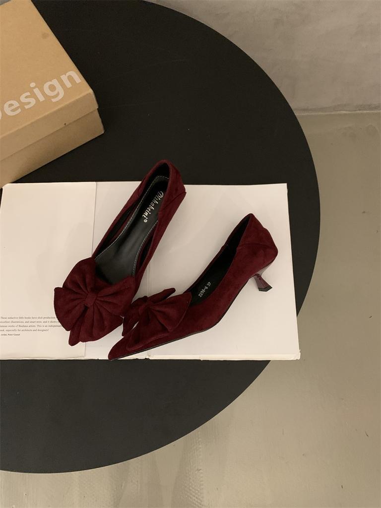 French Pointed Single Shoes Women's Shoes Spring and Autumn 2025 New Red Wedding Shoes Bow Light Mouth Thin Heel Suede Ladyshoes