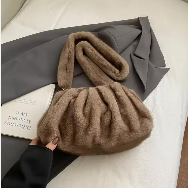 Fashionable Wrinkled Cloud Bag Soft Faux Fur Small Shoulder Bags for Women 2025 Winter Trend Korean Plush Handbags Crossbody Bag