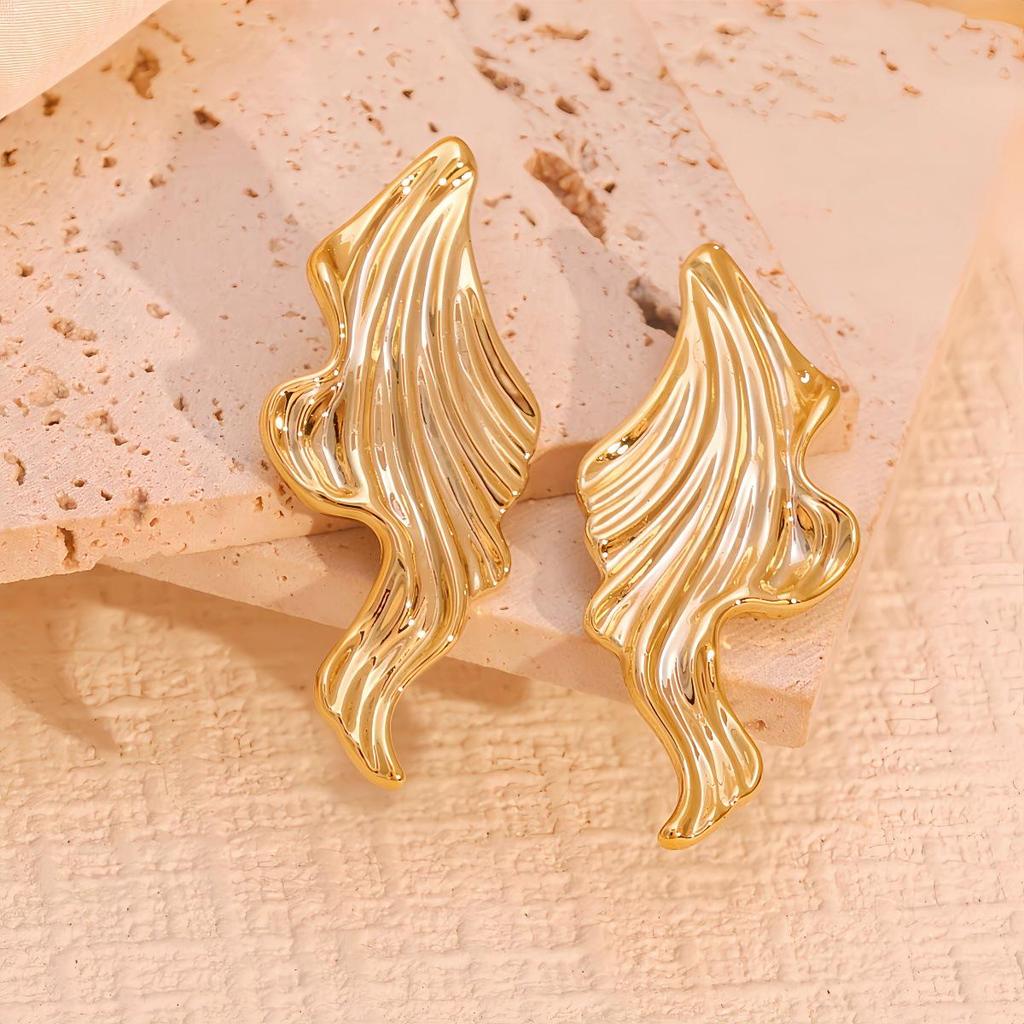 Wide-Edge C-Shaped Women's Earrings: Trendy, Elegant, Geometric Design