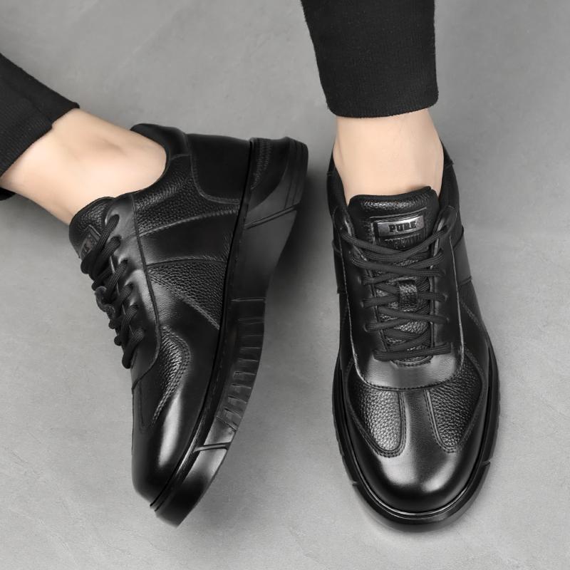 Fashion Casual Black men's board shoes Comfortable and trendy styles Outdoor street leisure walking daily exercise Youth quality shoes