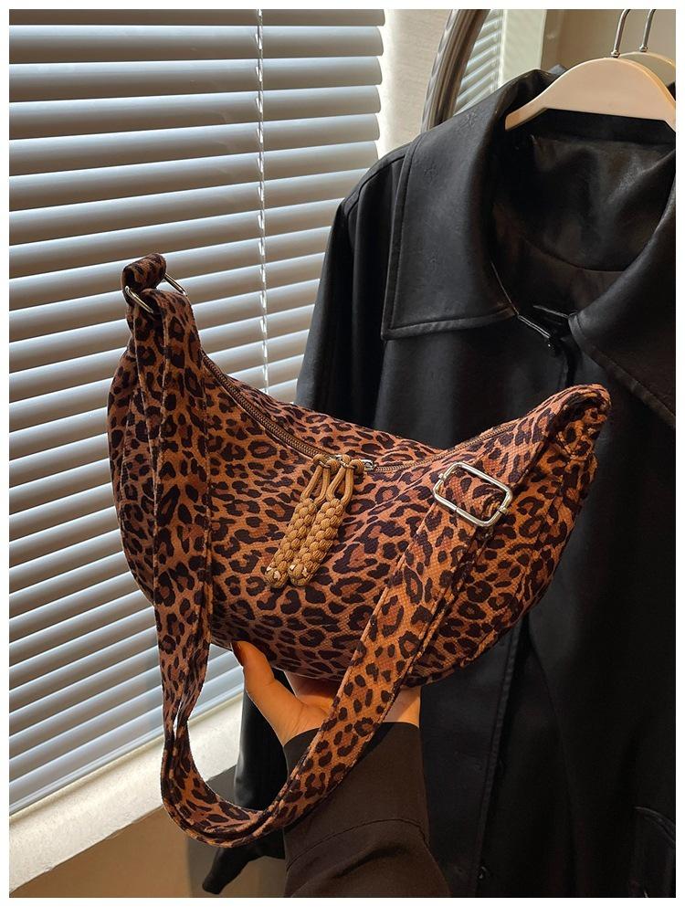 Autumn Winter 2025 Leopard Print Women's Crossbody Dumpling Bag - Retro, Versatile, Trendy Brown Handbag