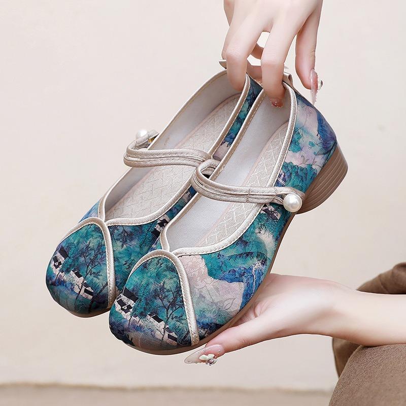 Old ******* ****** and Summer New Women's Embroidered Cloth Shoes Retro Cheongsam Temperament Mother Shoes S**t Sole Single Shoes