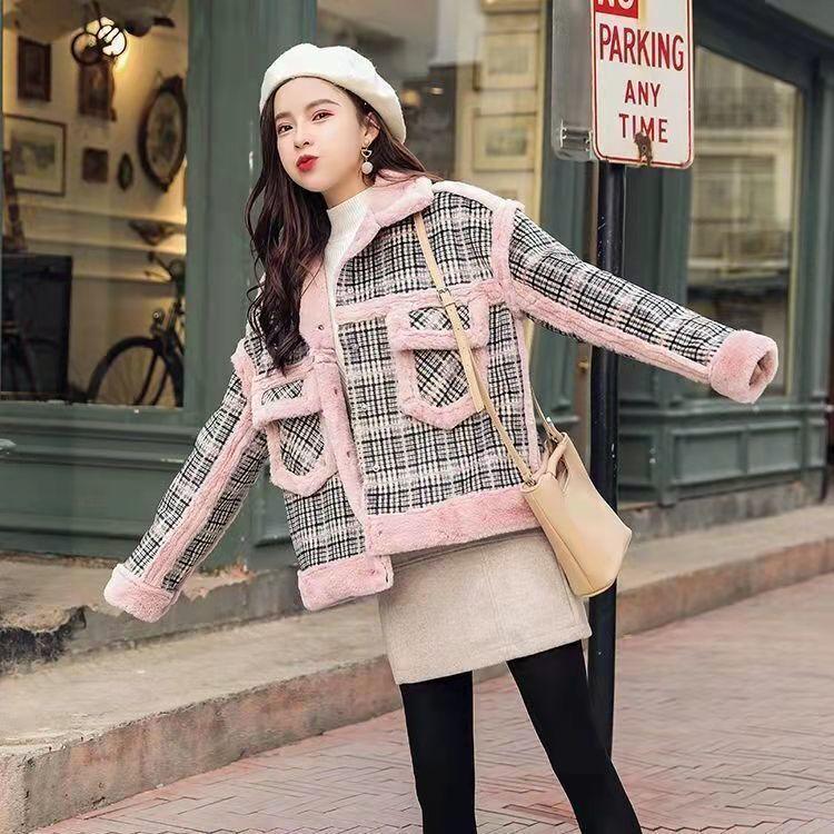 2024 autumn and winter new woolen jacket women's short plush thickened version loose and thin versatile plaid jacket tide