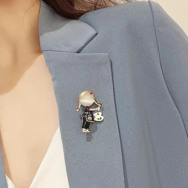 Cute Little Painter Girl Brooch, High-End Female Personality, Corsage Design, Niche Pin, Suit And Accessories