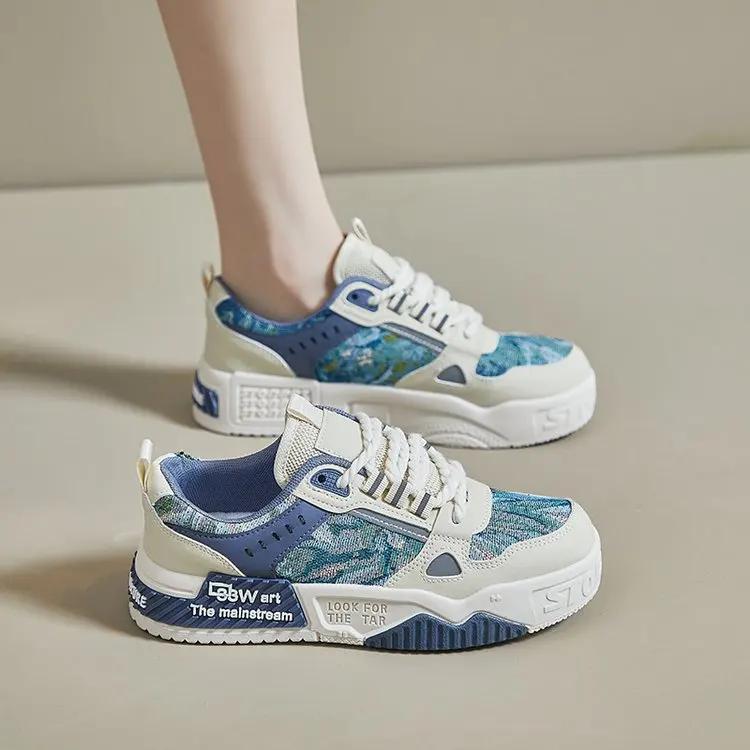 

Модная мужская обувь Лето 2024 Новая волна Цветочные туфли Мужская обувь Tide Мужская кожаная спортивная повседневная Дышащая обувь для скейтборда Большой размер 40 35 синий