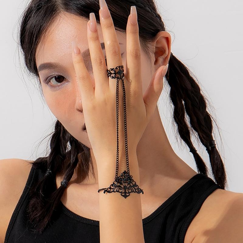 Punk Chain Link Wrist and Fingers Bracelets for Women Gothic Charm Hand Chains Jewelry Fashion Bracelets Accessories