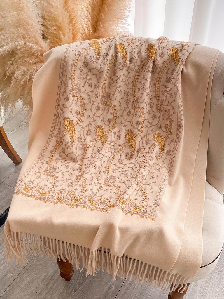 Pashmina Cashmere Feel Blend Mujer Bufanda Scarves Warm Echarpes Embroider Flower Poncho Cape Thick Warm Poncho Kerchief Scraf