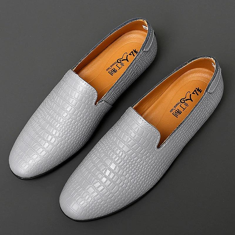 Genuine Leather Mens Dress Shoes Fashion Men Casual Shoes New Design Men Loafers Solid Colors Man Shoes for Men