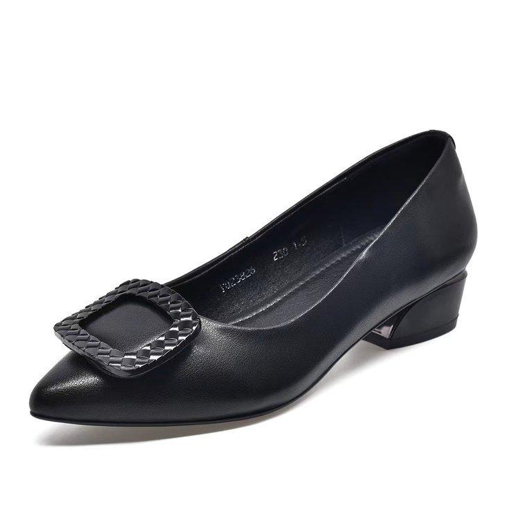 Soft Leather Single Shoes Women's Shallow Mouth Pointed Thick Heel Women's Shoes 2025 New Versatile Mother Shoes Autumn Small Leather Shoes Tide