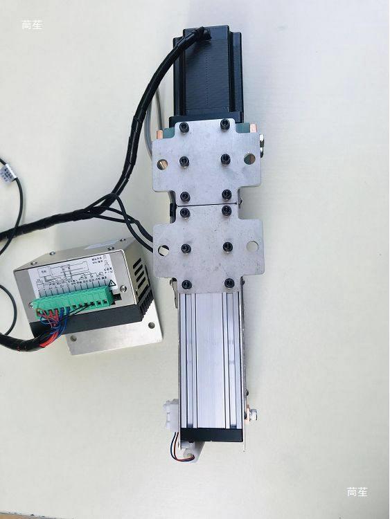 Головка точкового зварювання ЧПУ для збирання акумуляторних блоків 18650 з двома голками для контактного зварювання та безпневматичним кріпленням