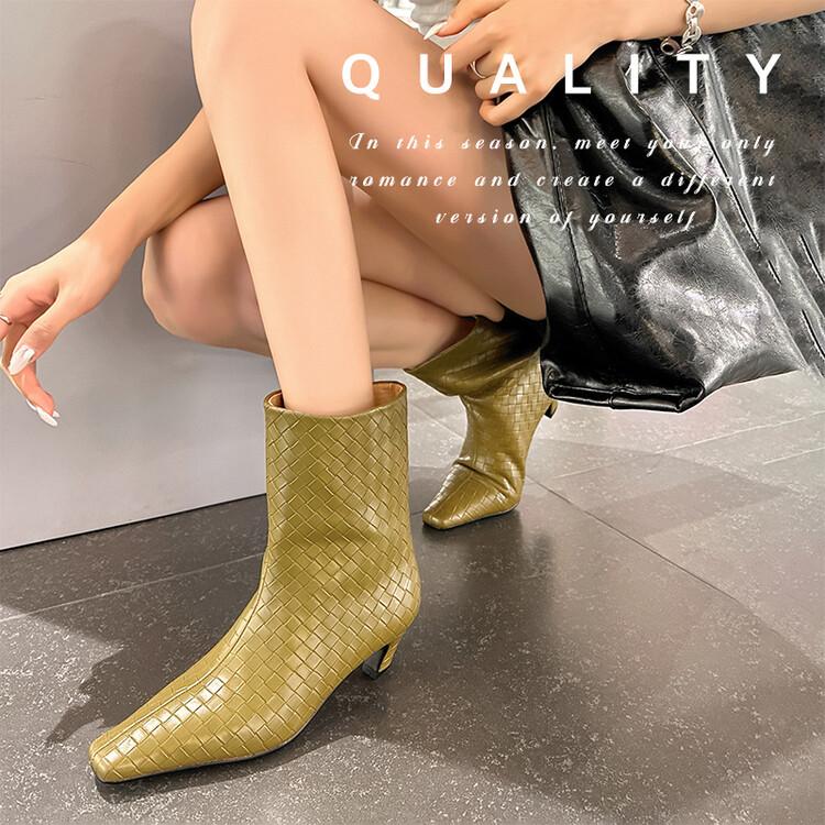 2025 höst och vinter nya tjockklack mångsidiga chao eld korta stövlar dam varma sammet gao kvalitet nakna stövlar tunna Martin