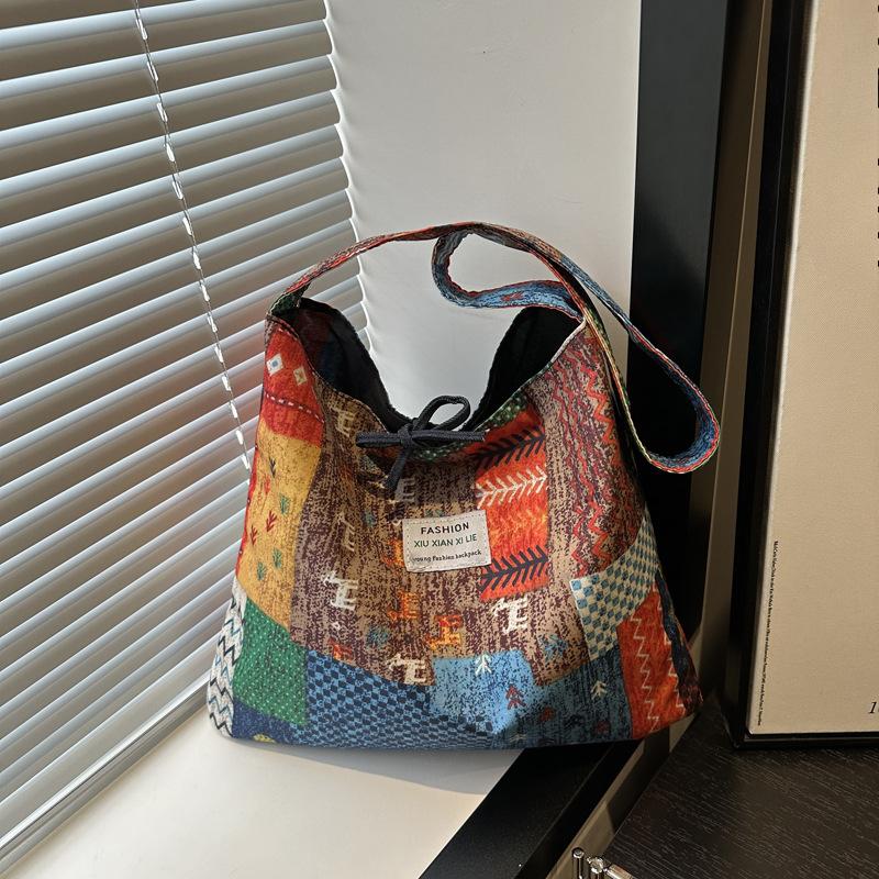 

Весенне-летняя джинсовая сумка большой вместимости для женщин, новая универсальная повседневная сумка через плечо, модная сумка-тоут для поездок на работу