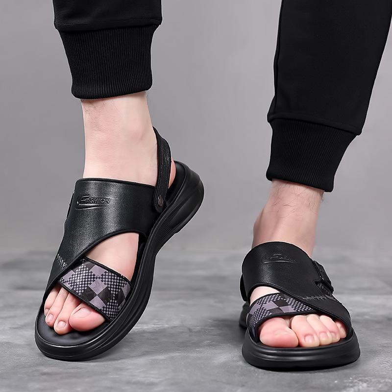 First layer cowhide sandals men's trend 2025 summer non-slip soft sole dual-purpose beach shoes men's leather sandals men's