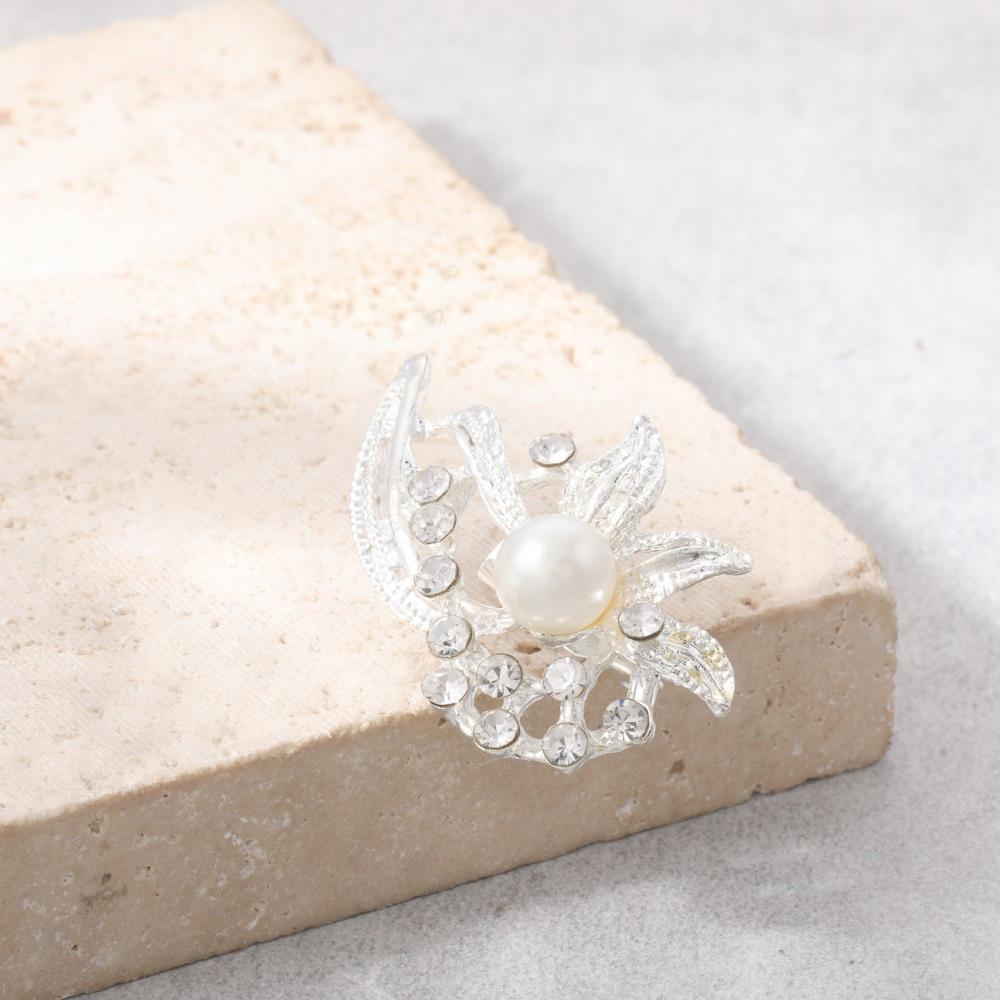 Brooch, Stylish And Elegant Pearl Rhinestone Floral Brooch Accessories