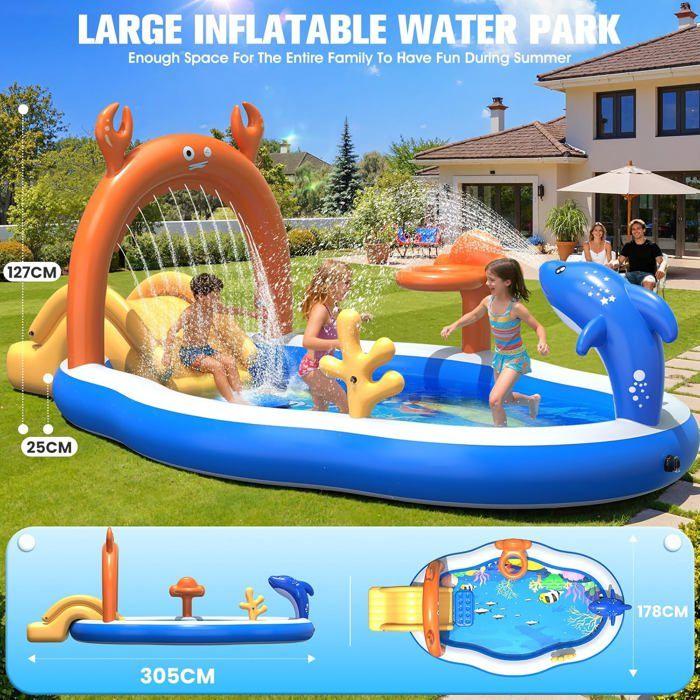 KingSom Aire de Jeu Aquatique Gonflable Enfant - Piscine avec Toboggan, Arroseur & Pataugeoire, 305x178x127 cm, Idéale Jardin
