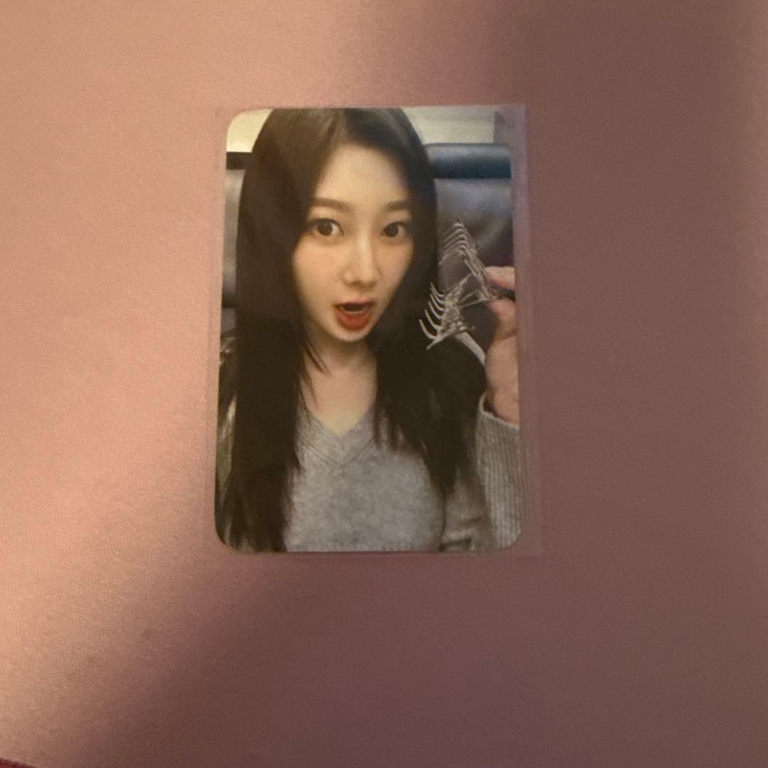 

[USED] aespa Armageddon popup HAIR CLAW Gisele 72