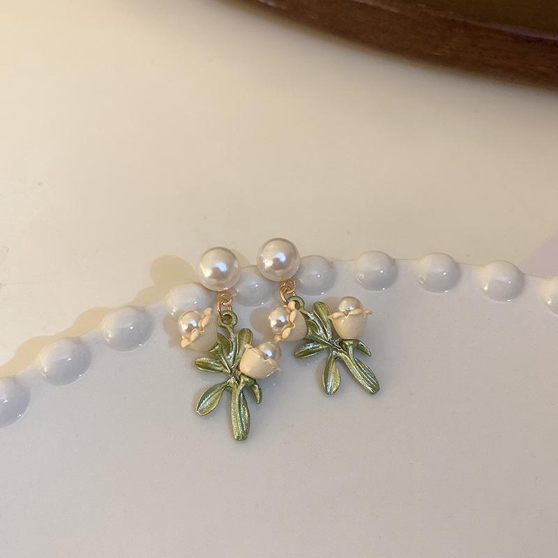Mori small fresh lily of the valley flower fringed pearl necklace temperament collarbone chain girl heart sweet necklace