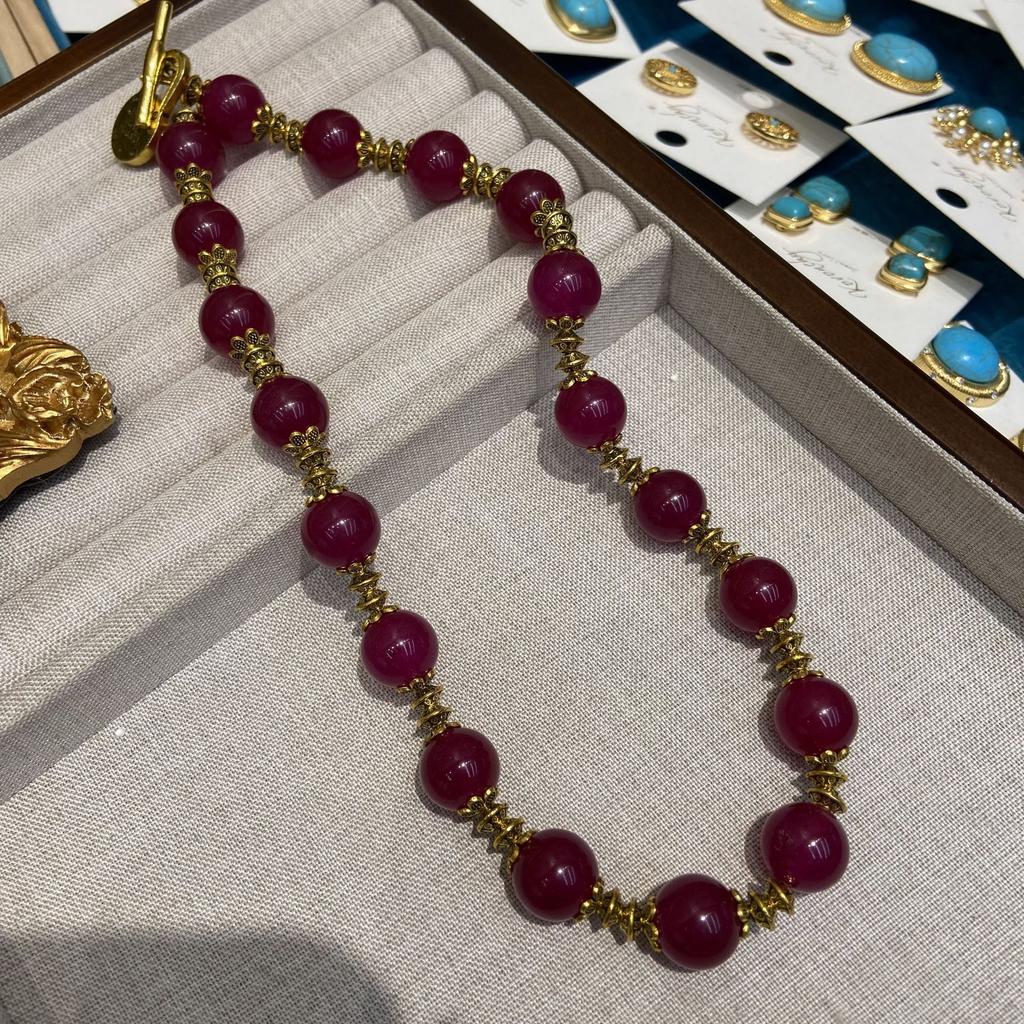 New Medieval Vintage Fashion Retro Design 14M Rose Red Agate Beaded Necklace Chalcedony Short Neck Chain Women