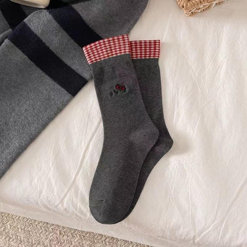 Red Checkered Flanged Two-piece Embroidered Cat Cute Cartoon Bow Mid-calf Socks for Women, Versatile and Trendy Socks