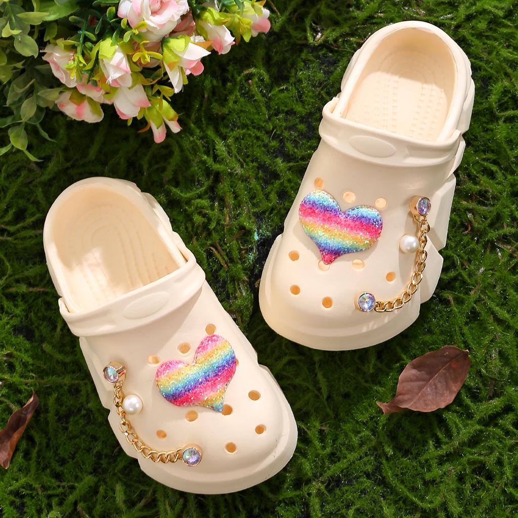 Casual girls clogs with heart decorations, lightweight and non-slip clogs, suitable for indoor and outdoor showers 3057