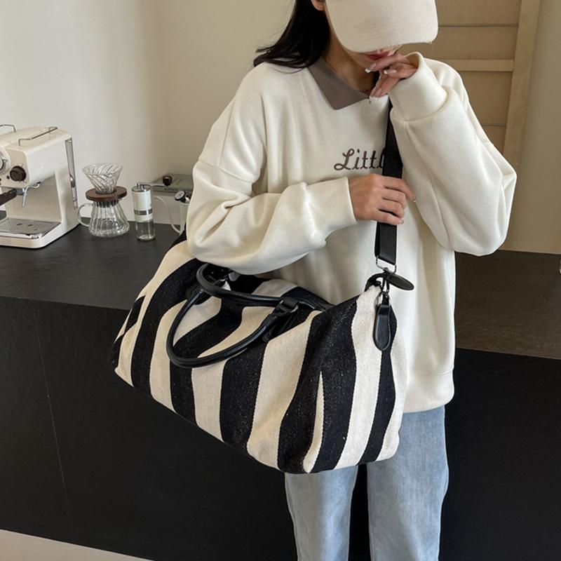 Retro Striped Women's Large Capacity Travel Handbag Durable Oxford Convertible Crossbody Shoulder Bag for Weekend Trips & Daily Commute CLE