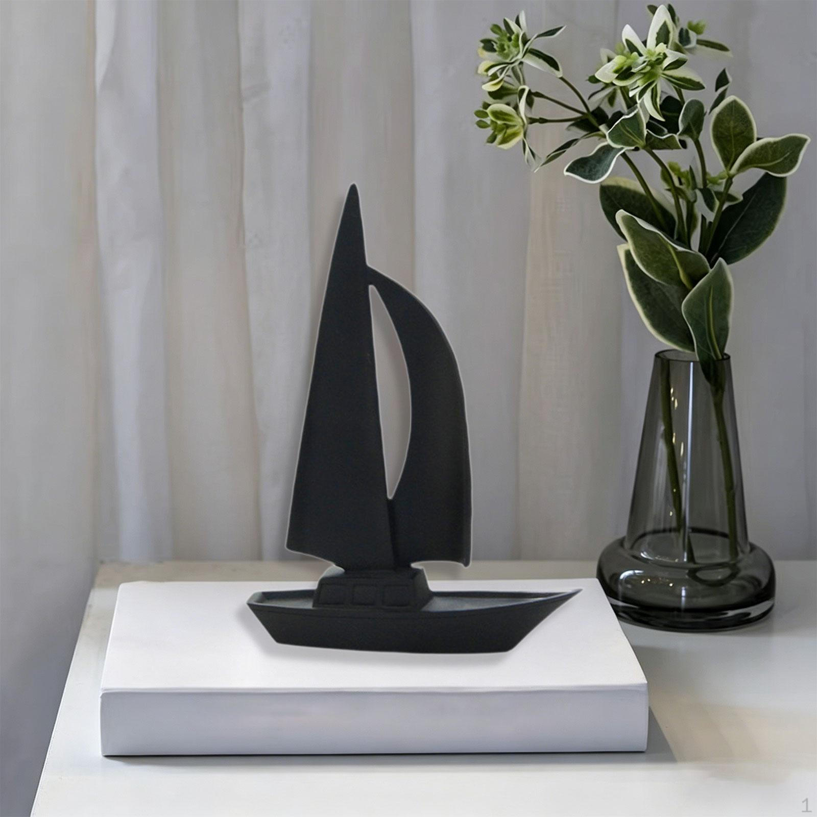 

Collection of Resin Statuettes Depicting Sailing Boats, Ideal for Home Decoration, As Works Art, чёрный