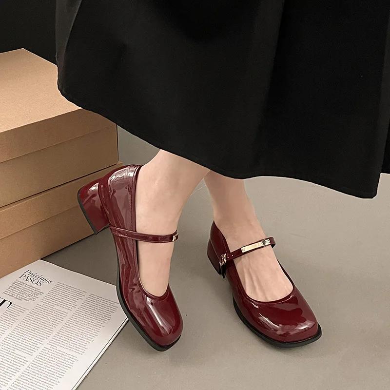Fashion 2025 New Round Toe Sandals Ladies Hollow Beach Elegant Shoes Shoes Women's Leather High Pumps Mary Janes Heels Female Footwear