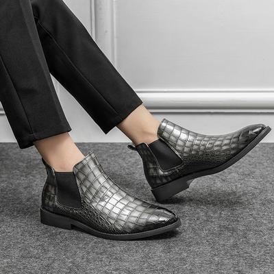 Classic Retro Men Slip-on Chelsea Boots Stitching Versatile Round-toe Casual Leather Ankle Shoes Brand Men Business Office Boots
