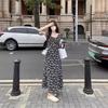 Rochie Retro Neagră cu Flori Primăvară/Vară 2024: Croială slim, lungime medie-lungă cu fustă cloș