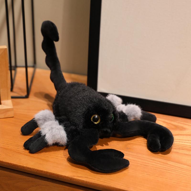 Süßes schwarzes Skorpion-Stofftier Tiere Liegende Position Tasche Anhänger Schlüsselanhänger Cartoon Weich Weihnachten Halloween Geschenk Jungen Geschenk about 20x15cm