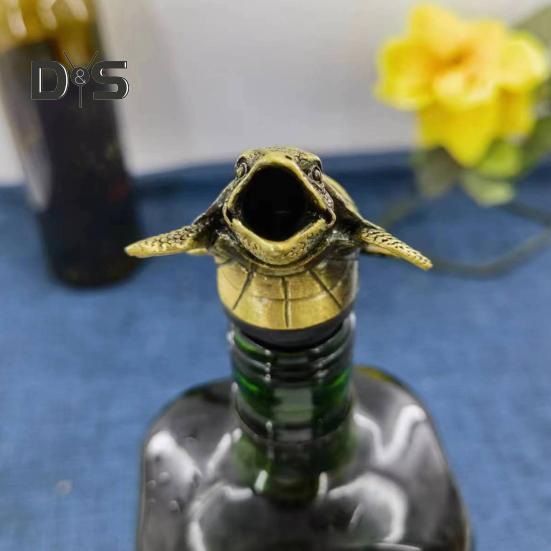 Turtle Wine Pourer Metal Decanter Spout with Drip-Free Design Elegant Bar Accessory for Red White Liquor