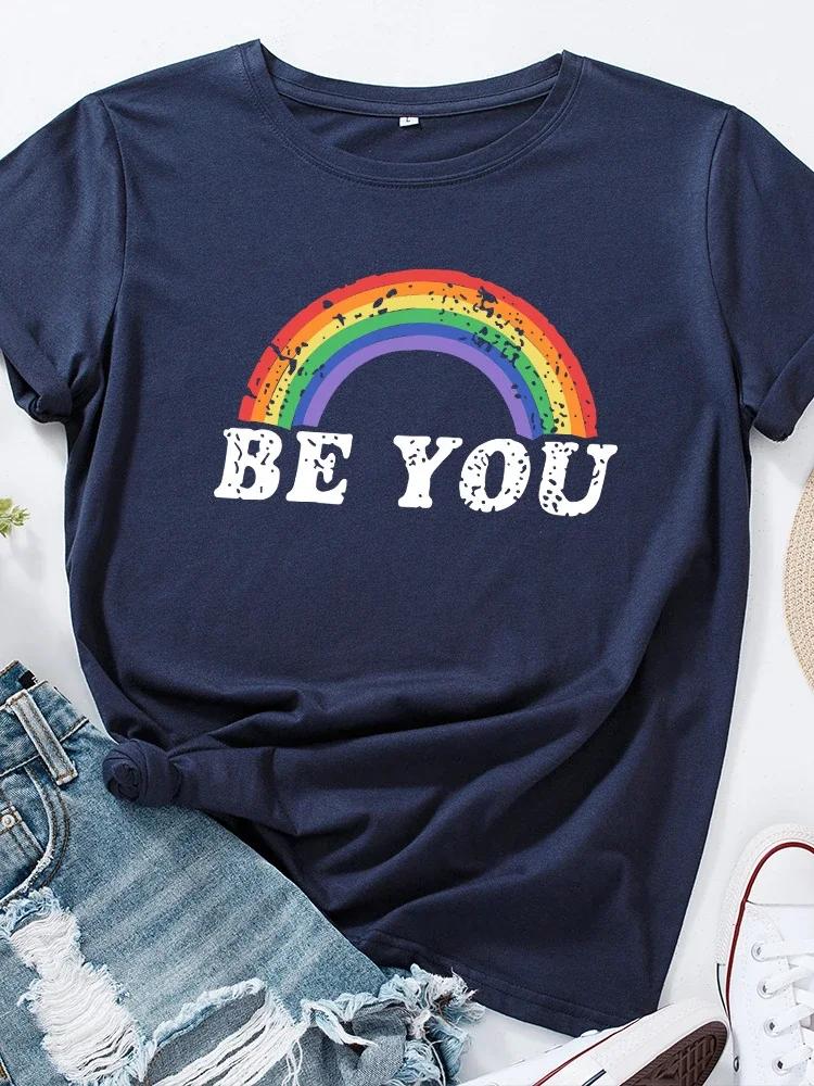 

Be You Rainbow Print T Shirt Women Short Sleeve O Neck Loose Tshirt Summer Women Causal Tee Shirt Tops Camisetas Mujer XXXL темно-синього кольору