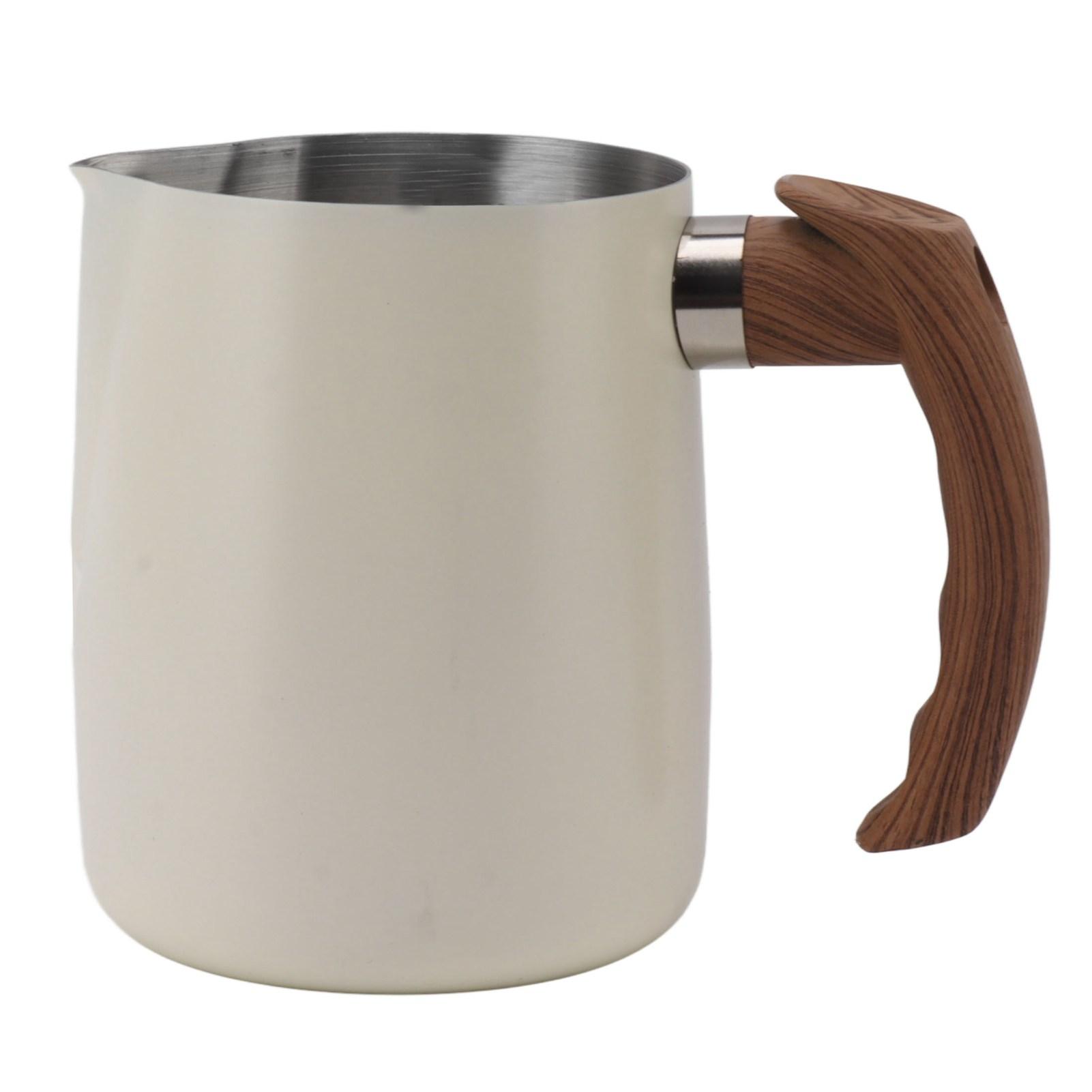 

Питчер для вспенивания молока с внутренней шкалой, нержавеющая сталь 304, носик без подтеков, для кофе, с ручкой, матовый черный, 600 мл бежевый