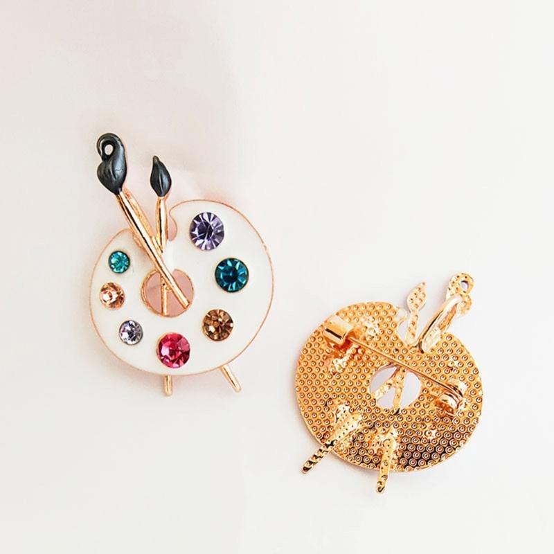 Exquisite Canvas Shaped Enamel Brooch Sparkling Rhinestones Details Unisex Jewelry Piece Zinc Alloy Craftsmanship Pin