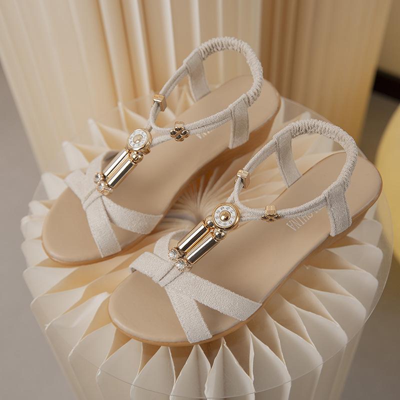 2025 Mode Frühling und Sommer Neu Kreuz T-Wort mit Keilabsatz Sandalen Perlenbesetztes Dekoratives Design Rücken Dreifach Elastisch Damenschuhe