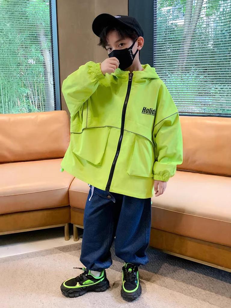 Boys' 2026 Spring Hooded Windbreaker Jacket - Trendy and Casual Sportswear for Medium to Large Kids