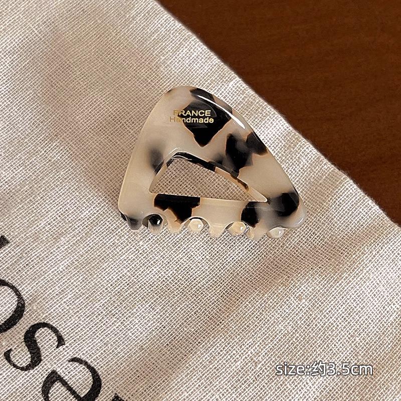 

Маленький зажим-краб из французского ацетата для женщин, ретро геометрический зажим для хвостика, заколки-акулы для женщин, милые аксессуары для волос, головной убор морская черепаха