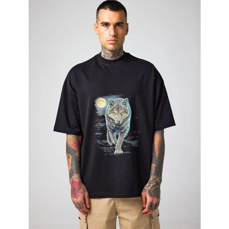 

White T-Shirt Wolf Howling At Moon Night Scene Graphic Print Casual Streetwear for Men and Women Unisex Fashion Top Outdoor Adventure Wear XXXXL чёрный