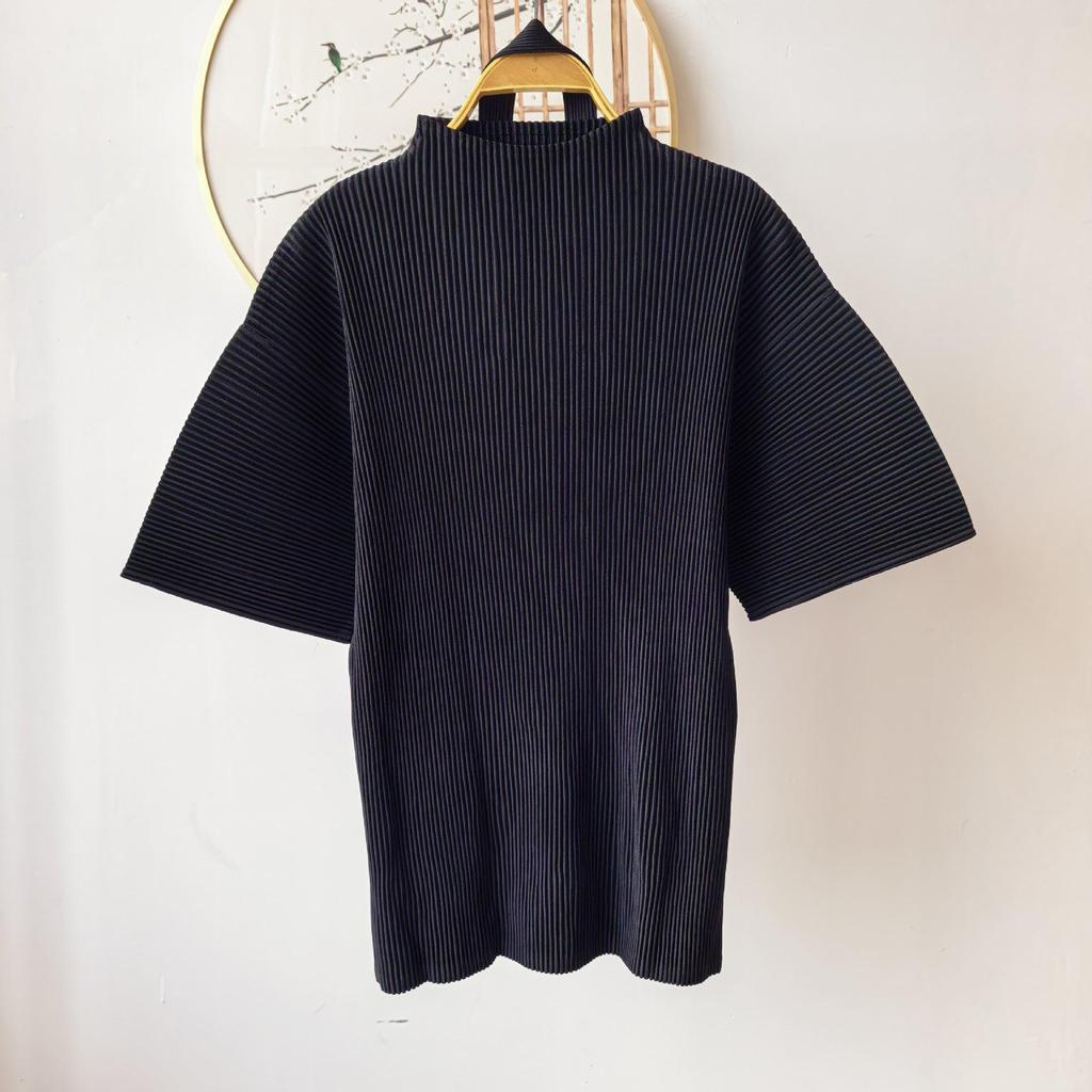 2026 Spring Miyake High-End Pleated Batwing Sleeve Casual Top