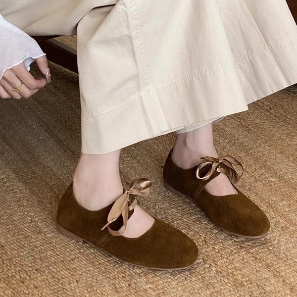 Leather French retro Mary Jane shoes shallow mouth single shoes women's 2025 round head non-slip Birken one-word buckle beanie shoes tide