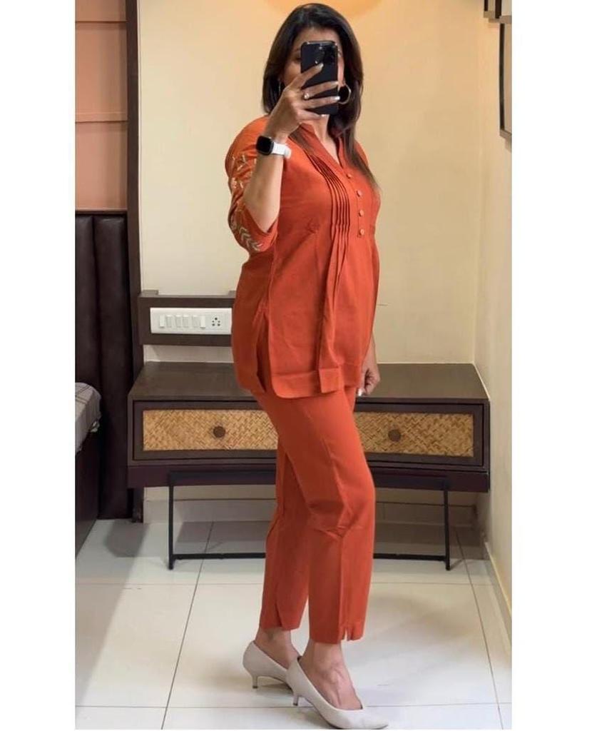 Partykleidung Baumwoll-Kurta-Hose Kordel-Set Damen Bollywood Partykleidung Oberteil Tunika Kurti Kleid