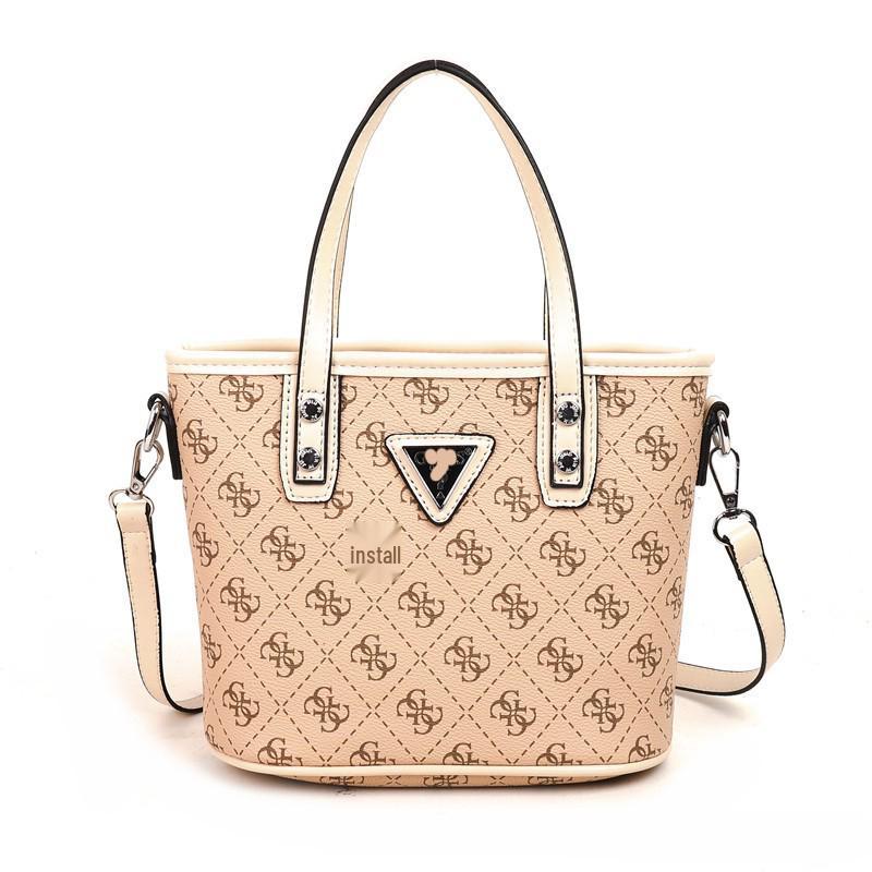 

Сумки с принтом в виде букв: Женская модная универсальная сумка-кроссбоди и на плечо 2025 бежевый