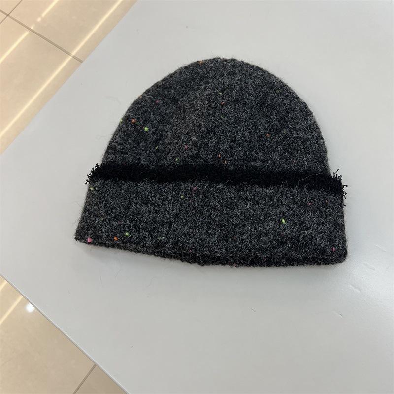 New autumn and winter big head circumference warm thickened knitted hat striped face small wool hat women