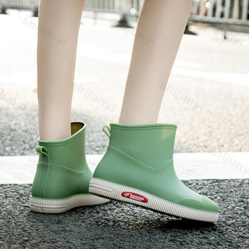 Neue Damen-Regenstiefel Rutschfeste Wasserdichte Schuhe Outdoor Verschleißfeste Gummischuhe Küchenarbeit Wasserdichte Stiefel Kurzer Schaft