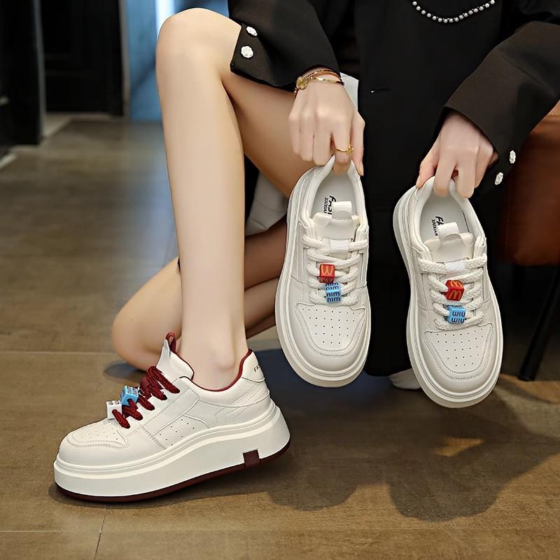 Platform white shoes women's 2025 women's new popular versatile super fire heightening lace-up lightweight sports and leisure board shoes