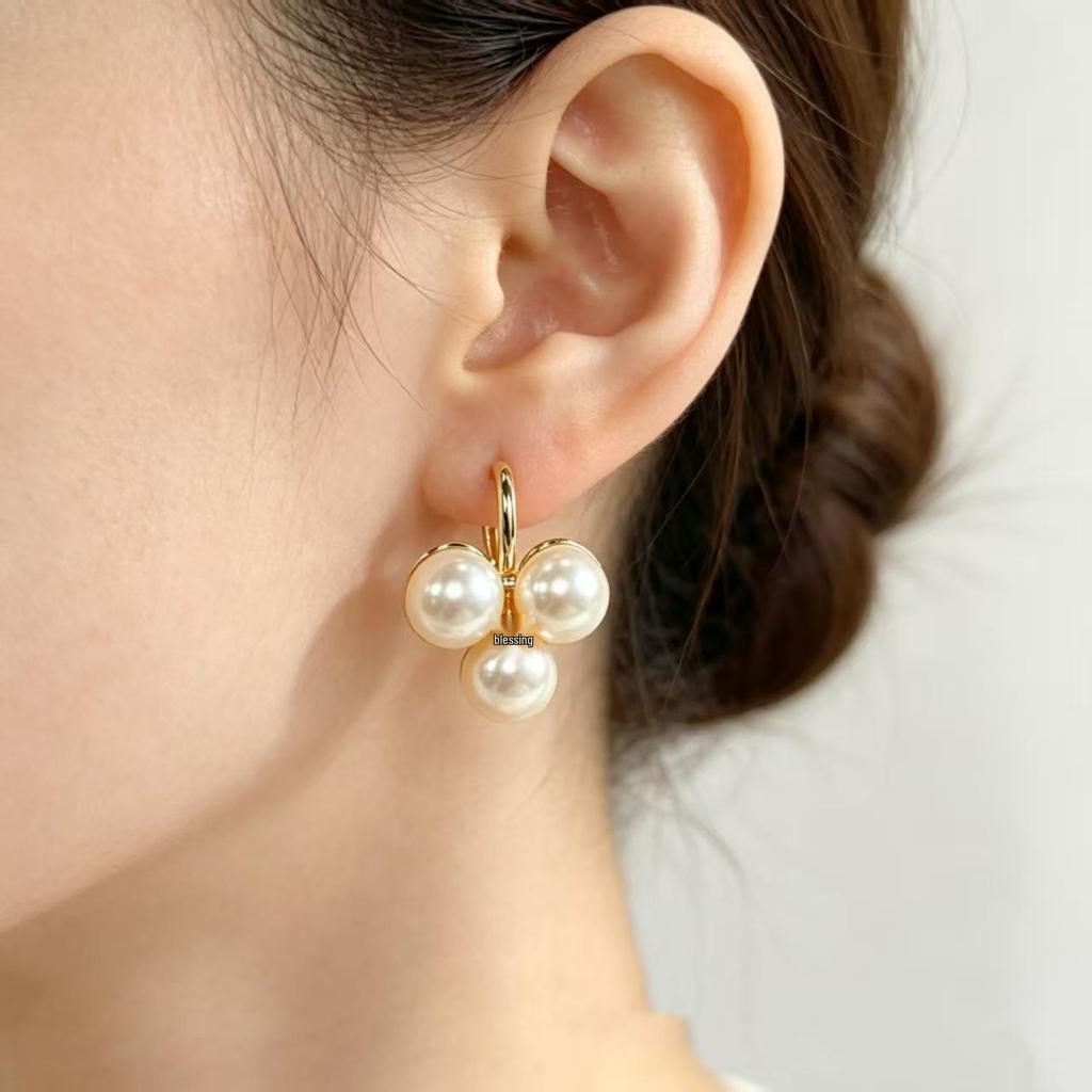 2024 Luxury Pearl Stud Earrings for Women - Elegant High-End Design
