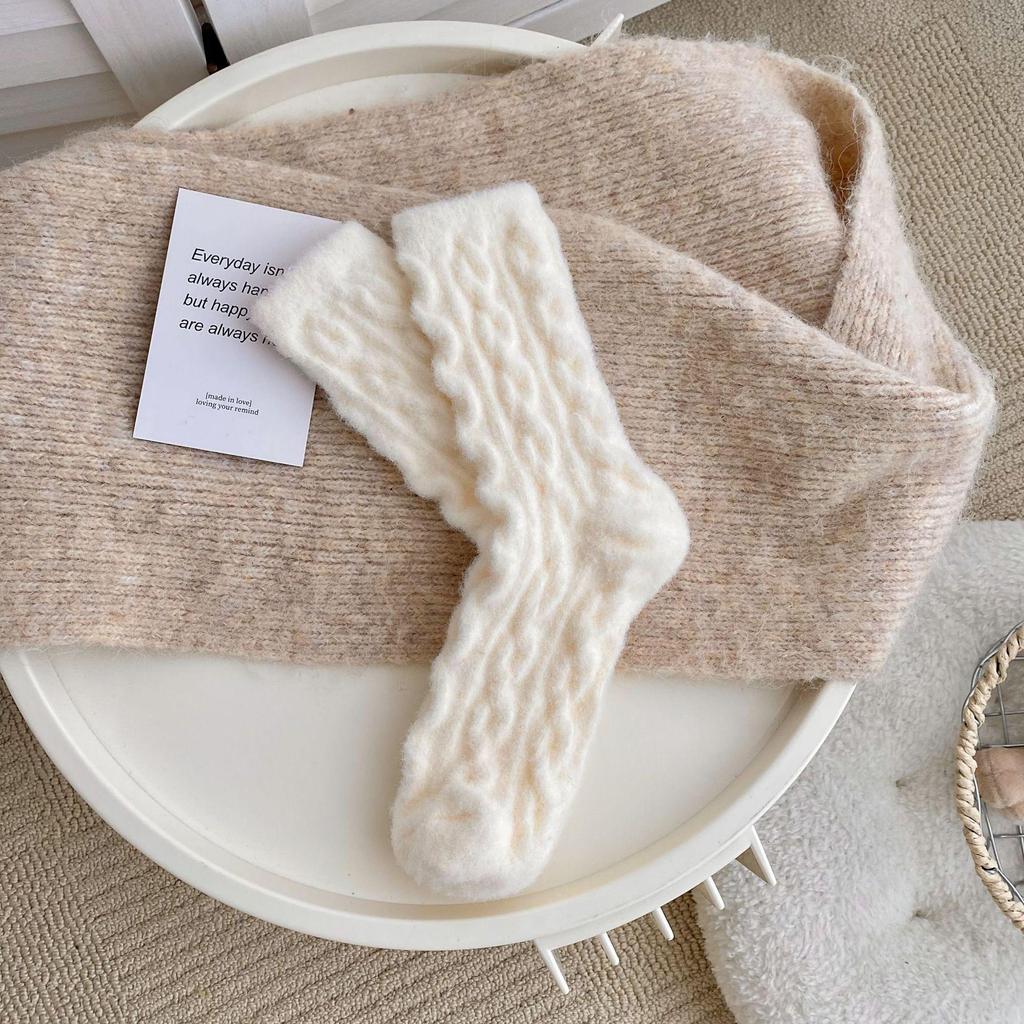 Women's Mink Velvet Mid-Tube Socks - Thick, Plush, Cable Knit for Autumn/Winter Warmth
