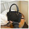 Premium Commuter Portable Small Bag Women's Trend Versatile Indentation Fashion Simple Shoulder Messenger Bag