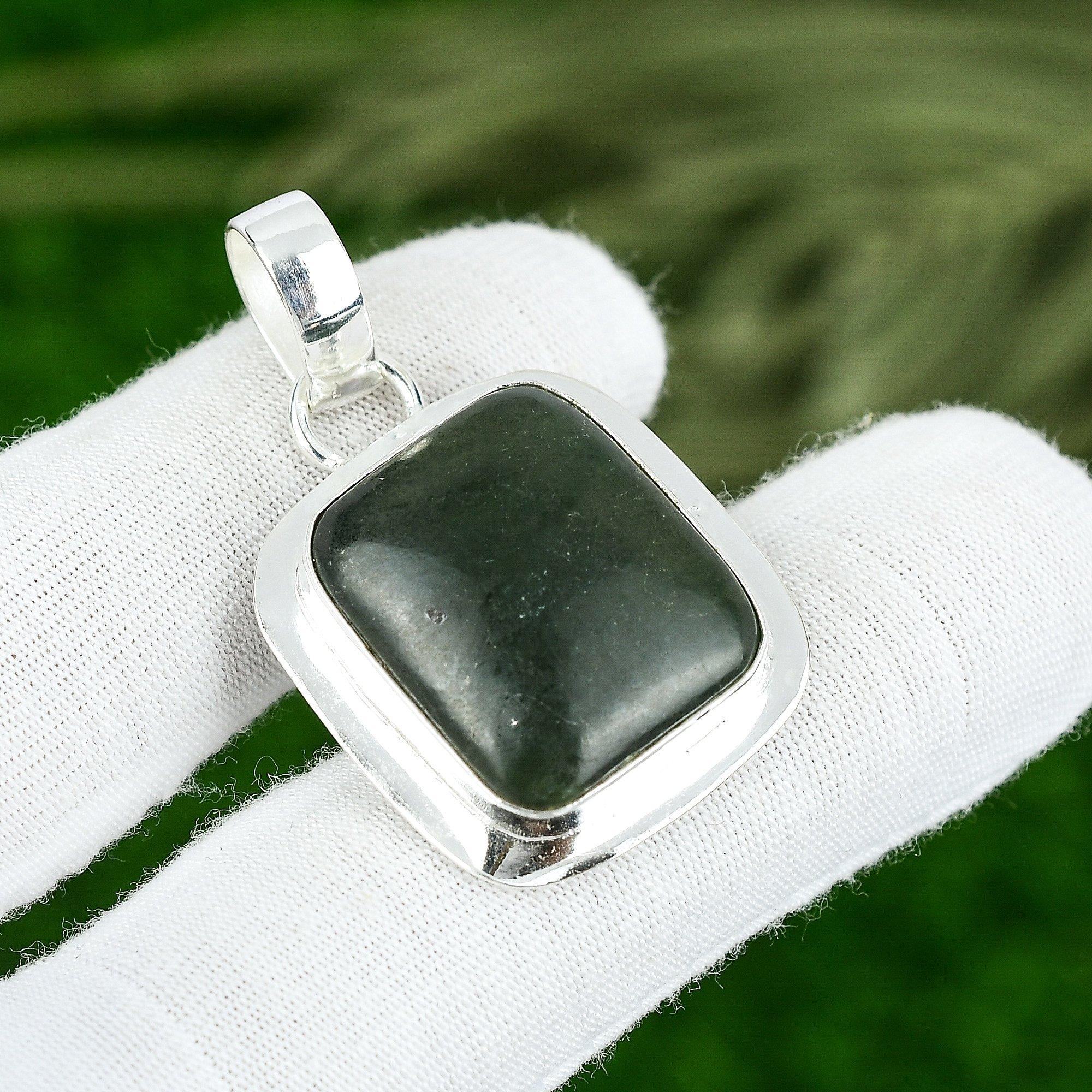 

Sterling Silver Heart Chakra Green Aventurine Stone Trendy Boho Wife New Pendant